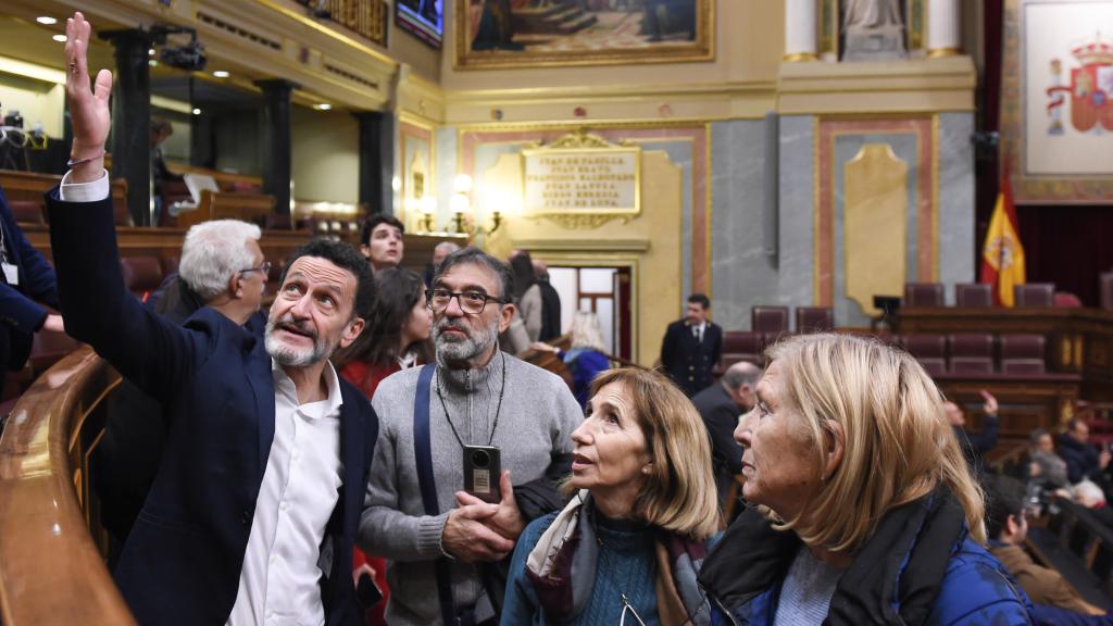 Edmundo Bal muestra el Congreso en las Jornadas de Puertas Abiertas.