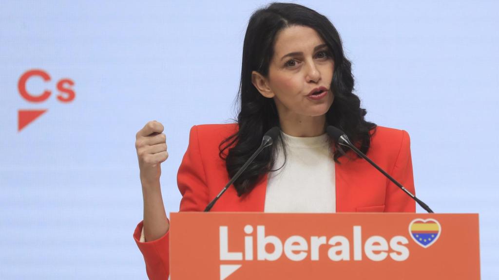 Inés Arrimadas, presidenta de Ciudadanos, este lunes en rueda de prensa.