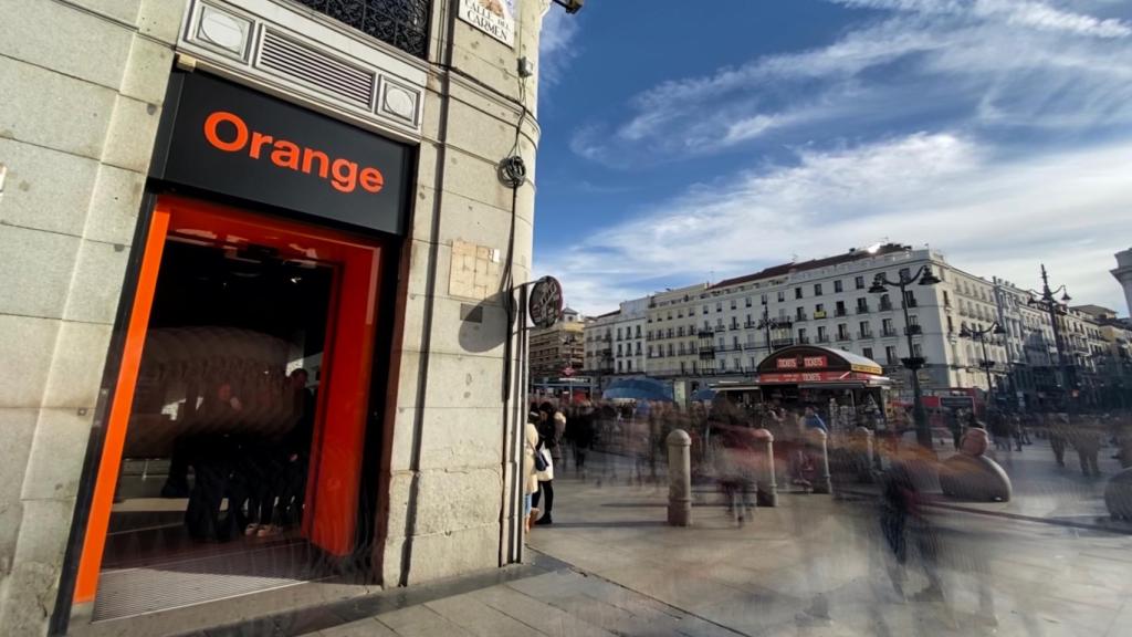 Tienda de Orange en la Puerta del Sol de Madrid.