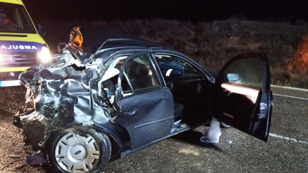 Accidente en Peñafiel: colisión brutal entre un camión y un turismo