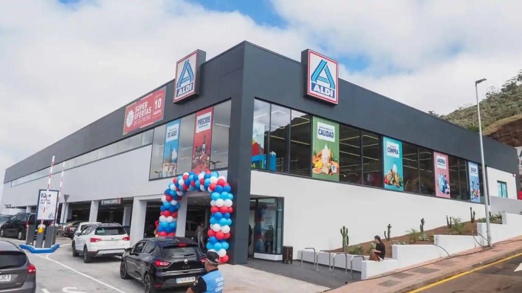 Fachada Aldi