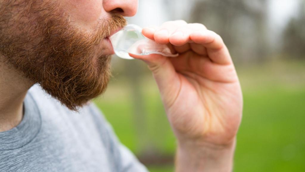 Sus envases comestibles que contienen agua se están ganando la confianza de los grandes maratones del mundo.