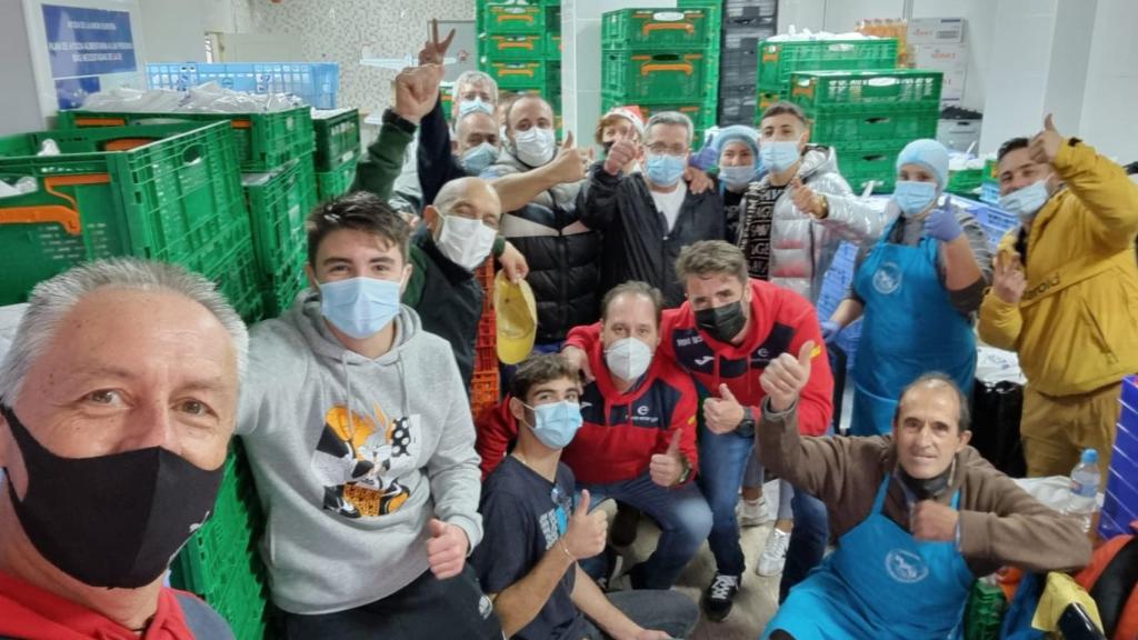 Voluntarios del club RM930.