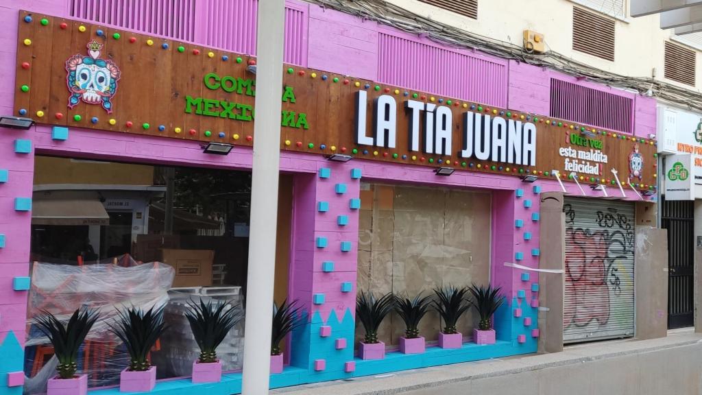 Fachada del futuro restaurante La Tía Juana en la Plaza de Camas de Málaga.