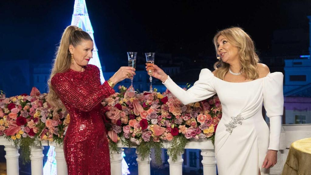 Anne Igartiburu y Ana Obregón.