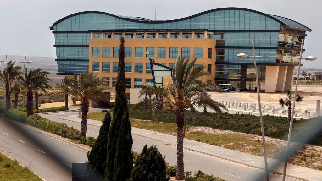 Edificio principal de oficinas de Ciudad de la Luz, en imagen de archivo.