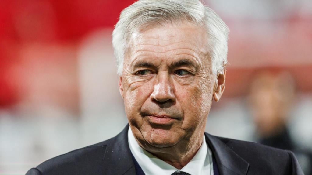 Carlo Ancelotti durante un partido con el Real Madrid