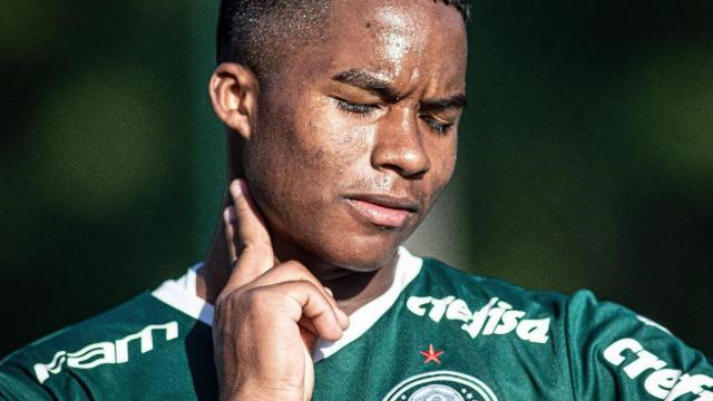 Endrick celebra un gol con el Palmeiras