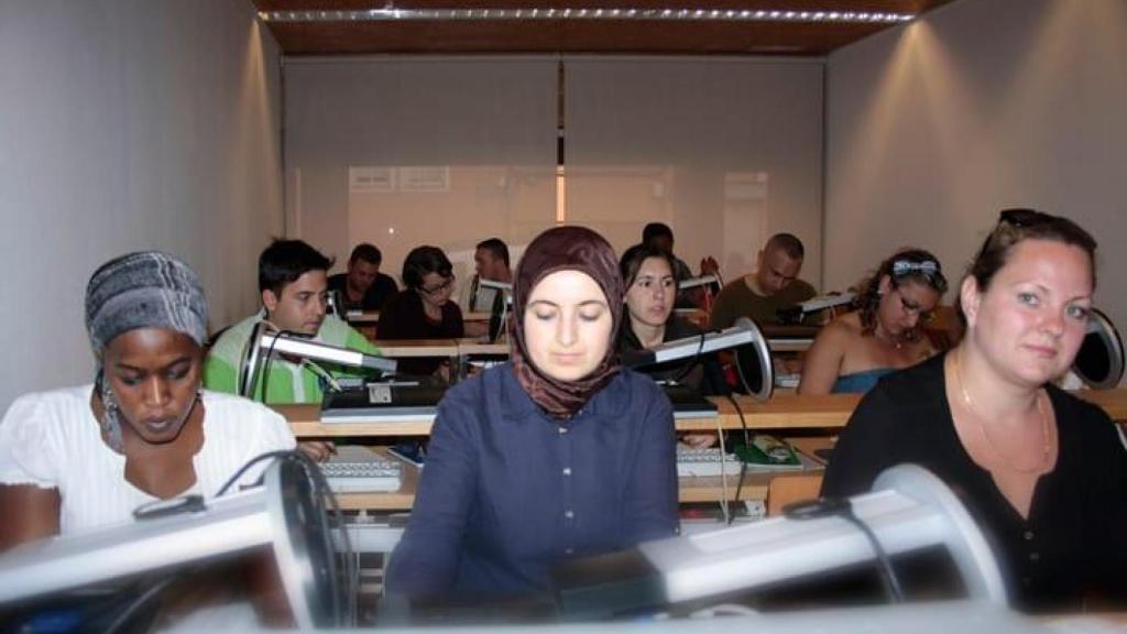 Clases de español a personas extranjeras.