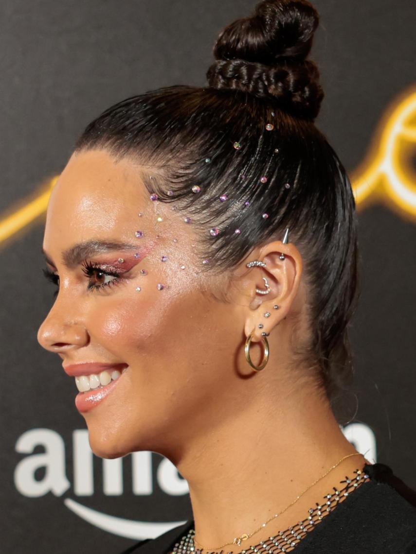 Cristina Pedroche con un peinado con brillantes.