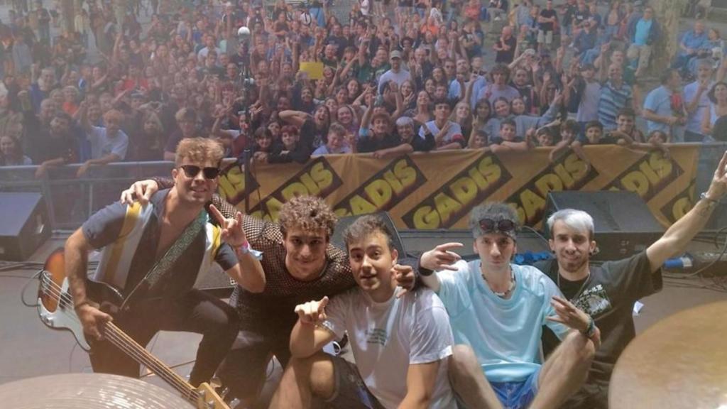 La banda Another Wasted Year.