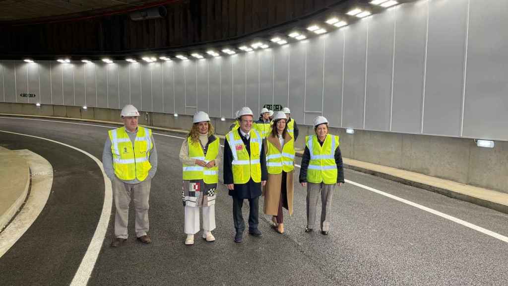 Visita del alcalde de Vigo y varios concejales al nuevo túnel de Lepanto.