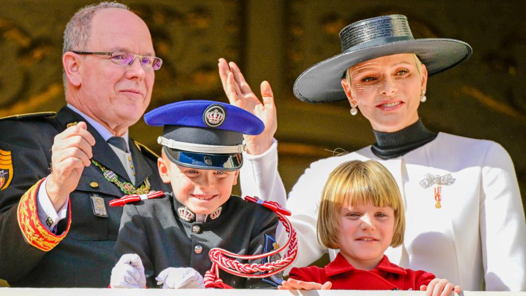 Jacques y Gabriella junto a su padres el Día Nacional de Mónaco.