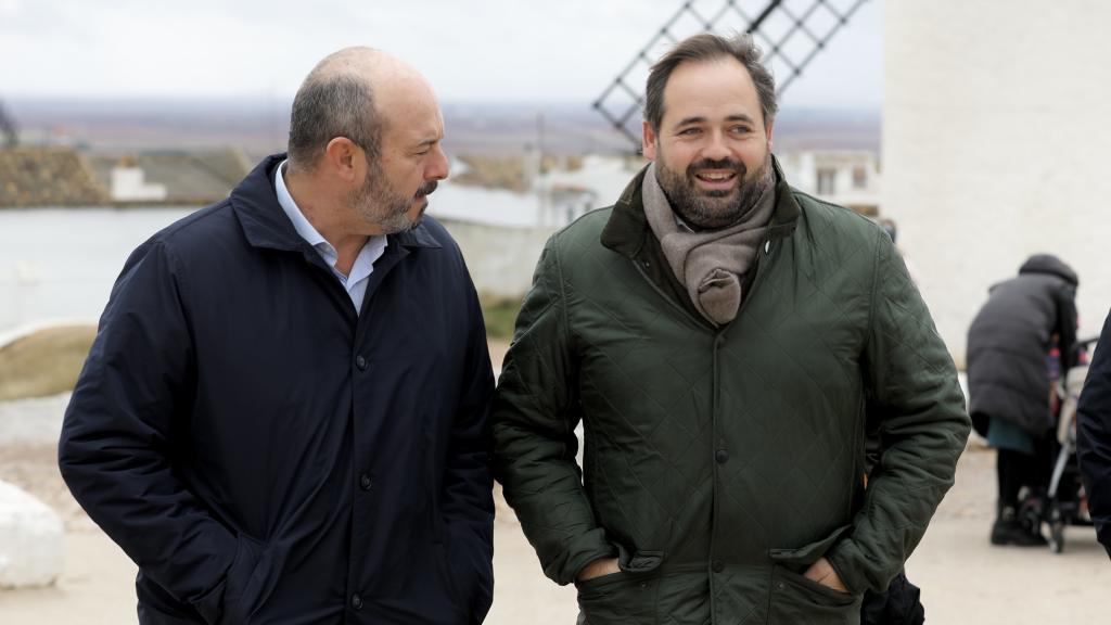 Paco Núñez y Pedro Rollán en Campo de Criptana (Ciudad Real). Foto: PP CLM.