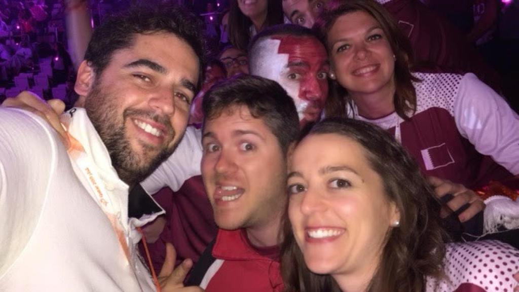 Varios aficionados del grupo 'Los Mercenarios', en el Mundial de balonmano de Qatar.