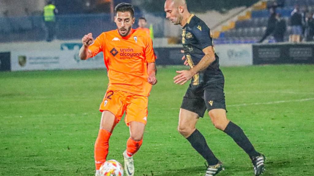 El Intercity le marca cuatro goles al Alcoyano.