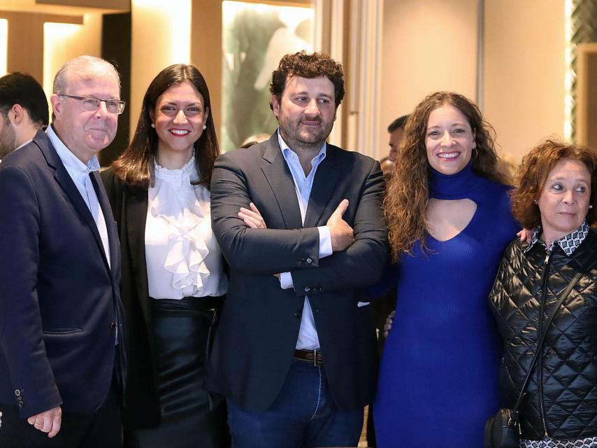 El alcalde de Villaquilambre, Manuel García, junto con la presidenta del PP de León, Ester Muñoz, durante el Comité Ejecutivo Provincial de este fin de semana.