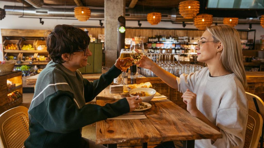 Santamarine, un mercado y hostelería gourmet en la playa de San Juan.