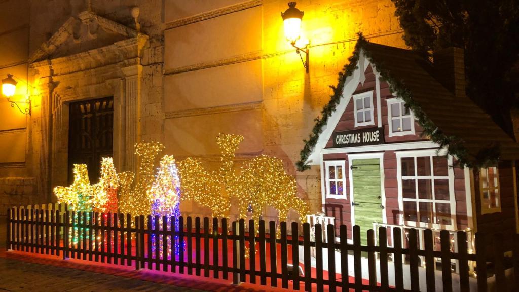 Imagen de la decoración navideña en Palencia