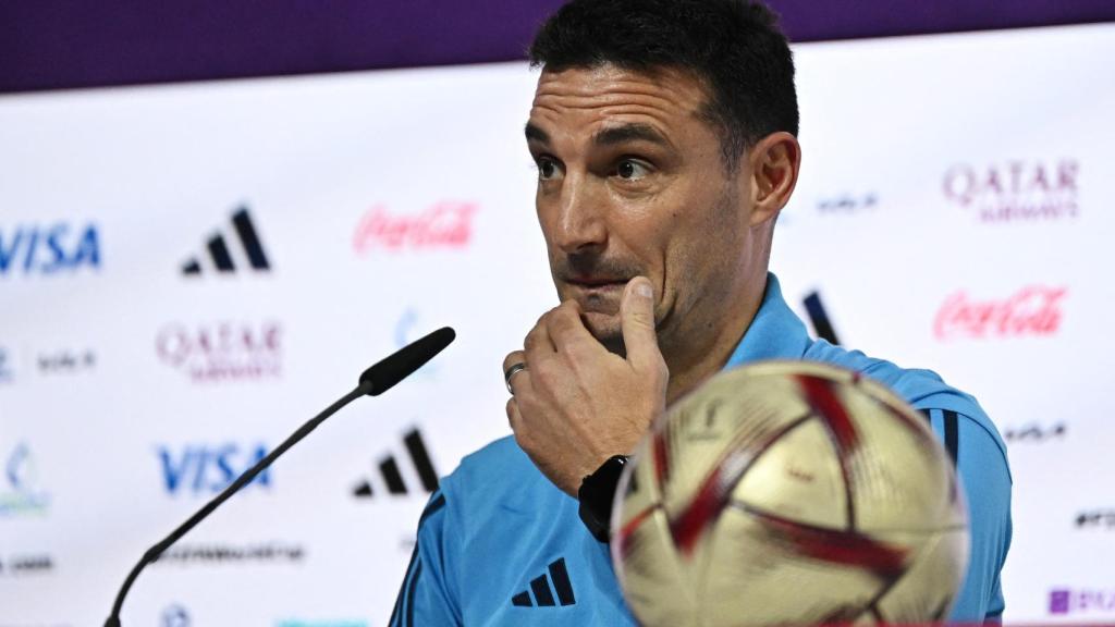Scaloni, durante la rueda de prensa.