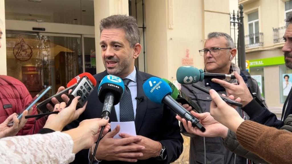 El portavoz de Sanidad del PP en las Cortes, José Juan Zaplana, este martes.