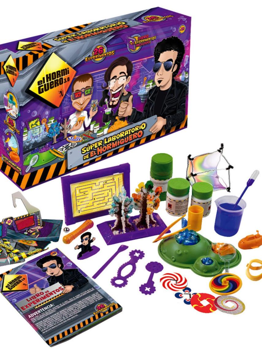 Juego de mesa con la imagen de El Hombre de Negro.