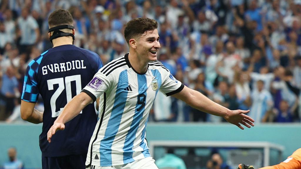 Julián Álvarez, celebrando un gol con la selección de Croacia en el Mundial de Qatar 2022