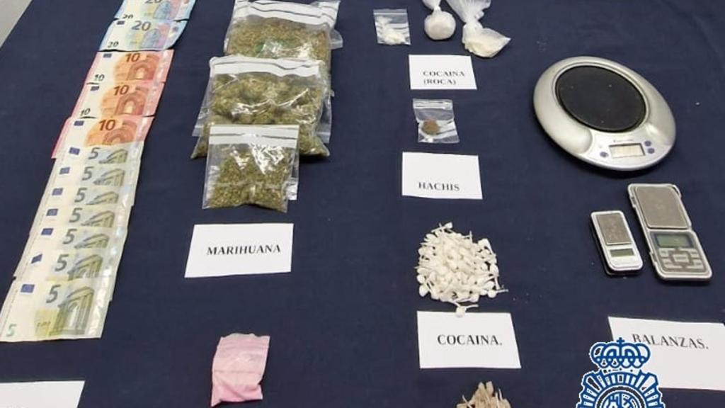 Estupefacientes encontrados en la vivienda.