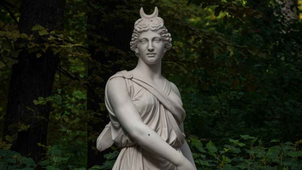 Una escultura de Artemisa.
