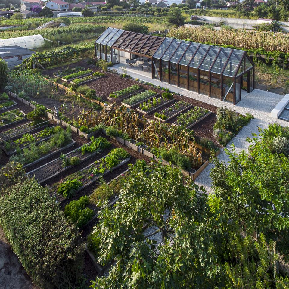 Huerto e invernadero en el restaurante Culler de Pau, O Grove.
