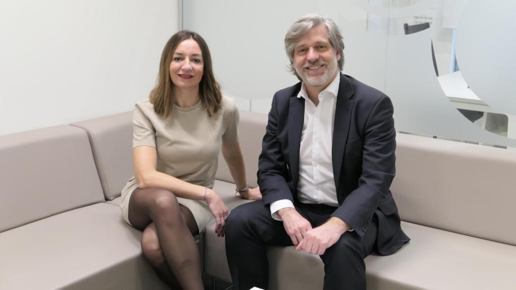 Olga Peñascal, directora de Ciberseguridad de Cipherbit del Grupo Oesía, y Manuel Gallardo, director de Ingeniería de Grupo Oesía
