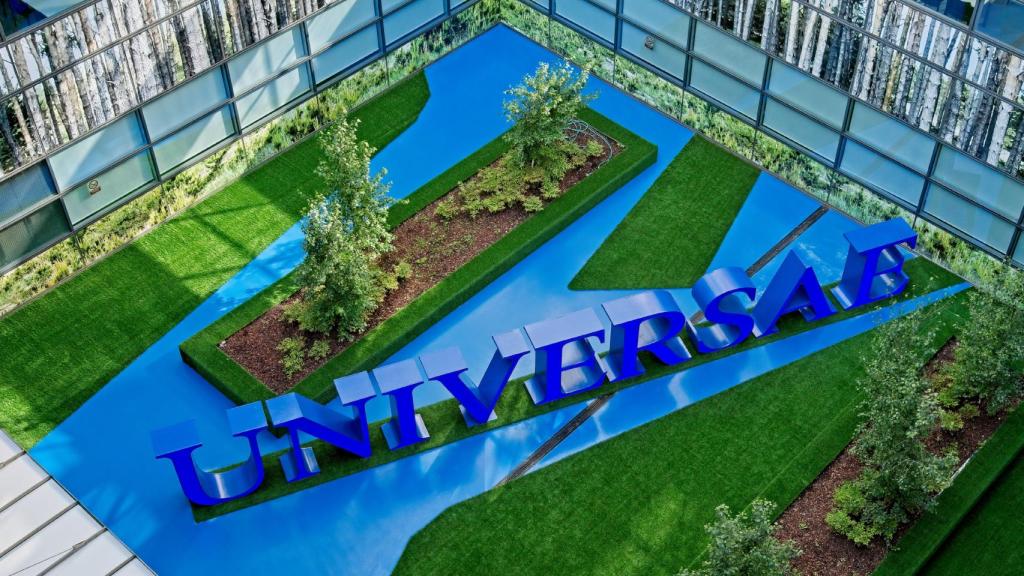 Con la colaboración de Universae.