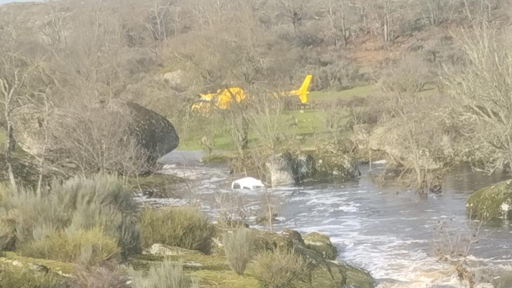 El operativo localiza el coche del agente medioambiental desaparecido en Villarino