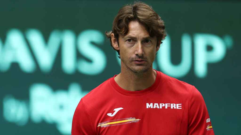 Juan Carlos Ferrero, durante un entrenamiento con Carlos Alcaraz
