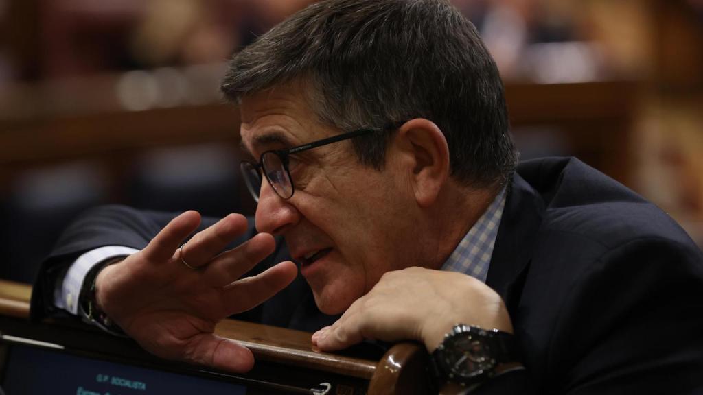 El portavoz del PSOE en el Congreso, Patxi López, este martes durante el pleno.