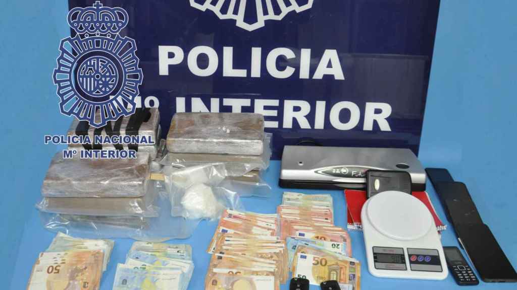 Material requisado por la Policía Nacional.