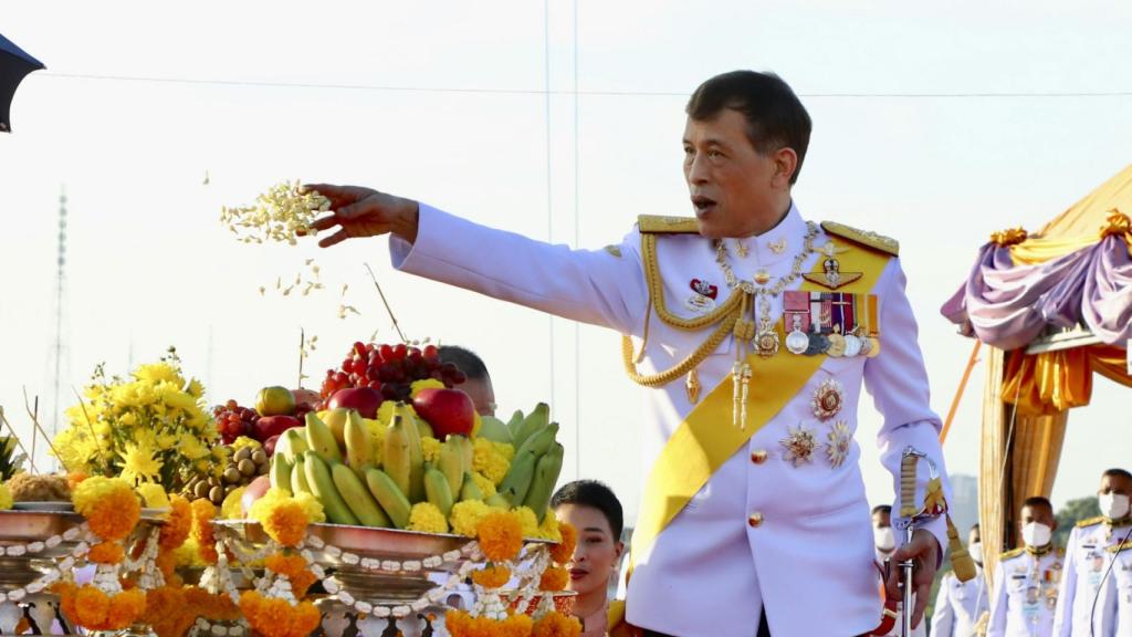 El rey Rama X es uno de los más polémicos del mundo.