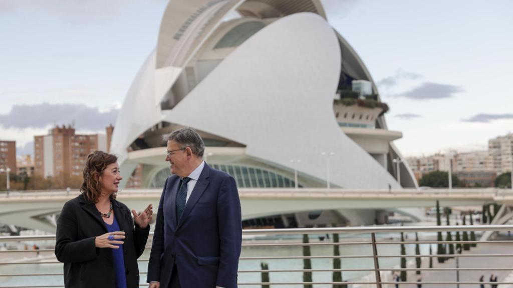 Francina Armengol y Ximo Puig, en la Ciudad de las Artes y las Ciencias este miércoles.