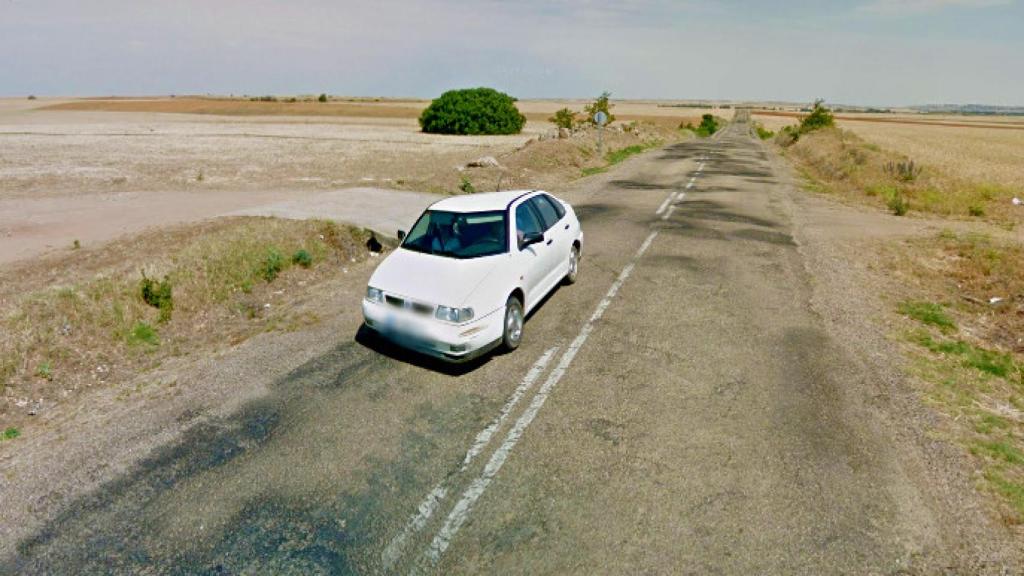 Carretera que une a La Bóveda de Toro con Cañizal