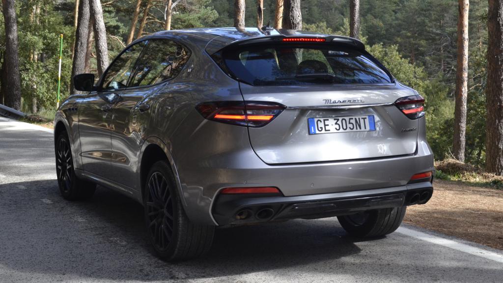 El Maserati Levante cuenta con cuatro tubos de escape que aumentan su imagen deportiva.