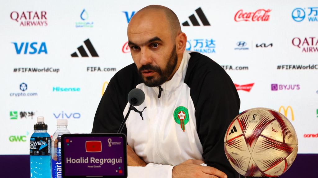 Regragui, durante la rueda de prensa.