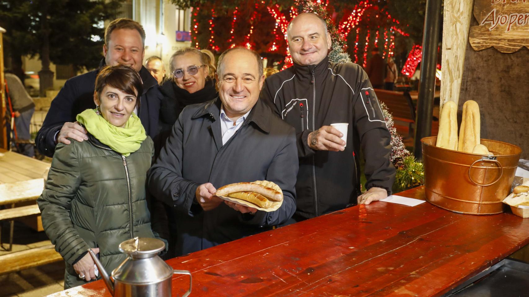 Abre en Albacete el Mercadillo Navideño de la Plaza del Altozano con casi 40 puestos