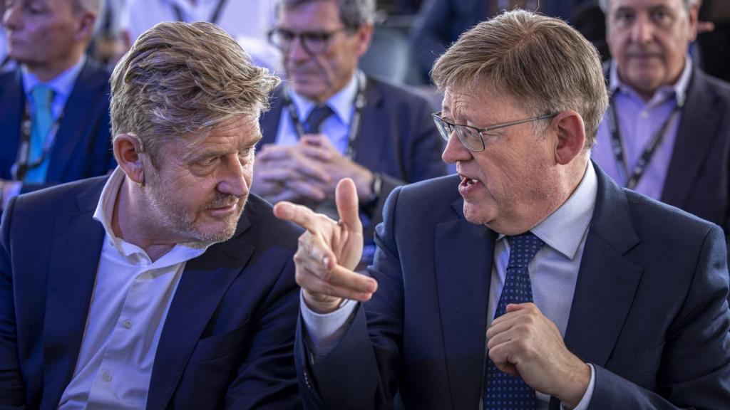 Wayne Griffiths, presidente de Seat-Volkswagen, y Ximo Puig, presidente de la Generalitat Valenciana.