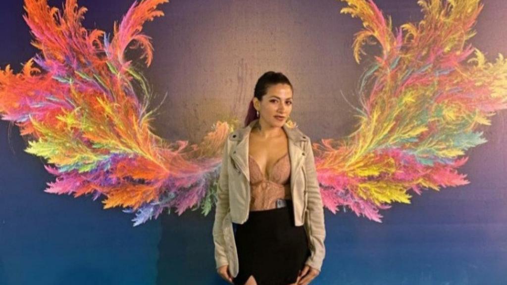 Yaqueline fotografiada en la calle