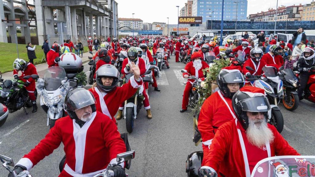 Papanoelada motera en A Coruña.