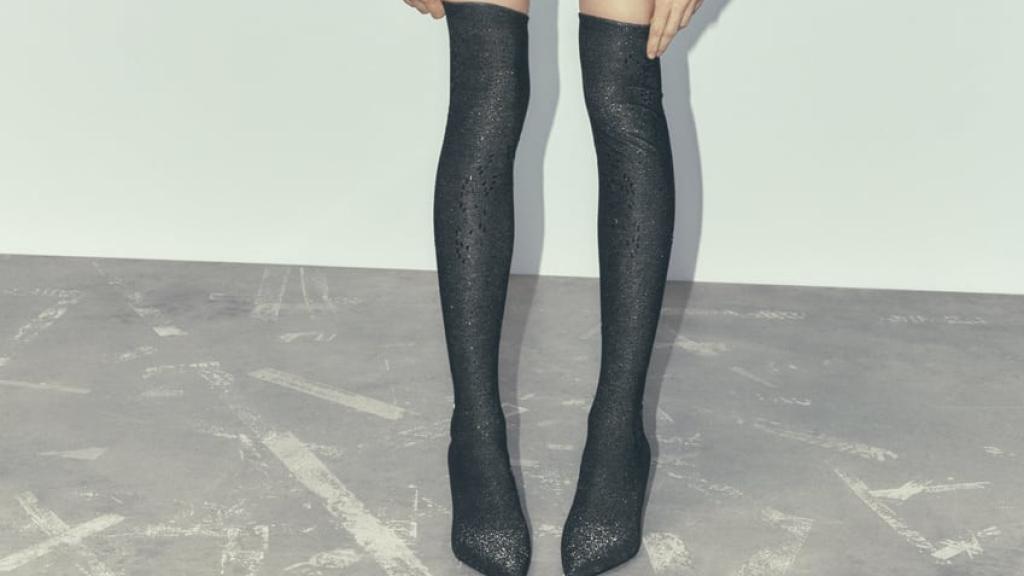 Las botas media o calcetín de Zara.