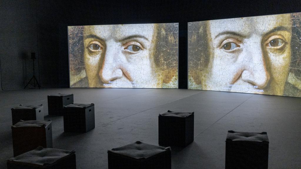 Vista de la exposición 'Una voz para Erauso'