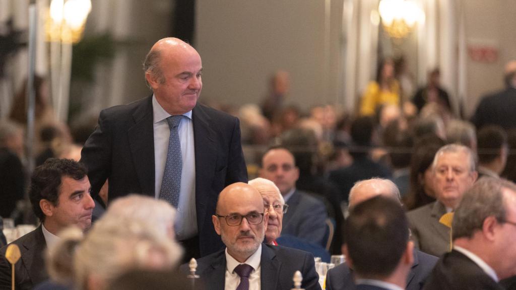 El vicepresidente del Banco Central Europeo, Luis de Guindos, a su llegada al desayuno informativo de la tribuna Fórum Europa.
