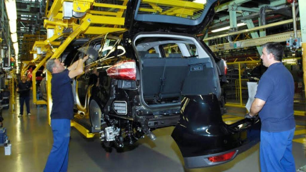 Trabajadores de Ford Almussafes, en una imagen de archivo. EE