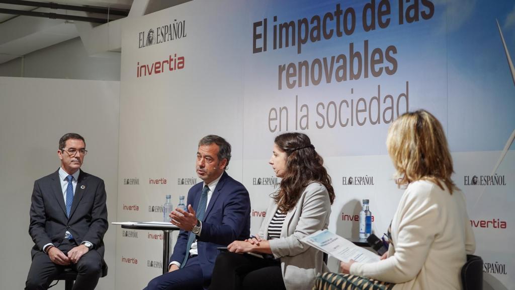 Felix Peinado, director de OIT España, José María González Moya, director general de APPA Renovables, y Eva Saldaña, directora ejecutiva de Greenpeace España.